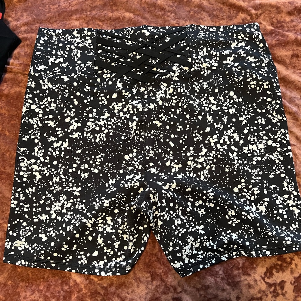 Fabletics bike shorts 4x
